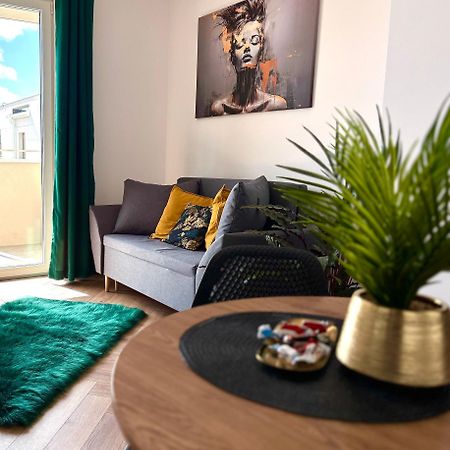 Ami Luxury Residence XII Илава Екстериор снимка